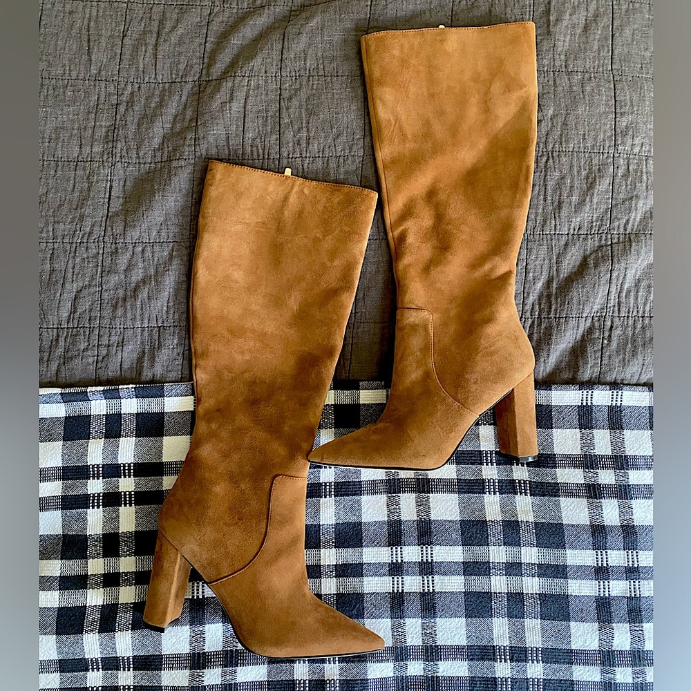 Nine West block heel suede boots *fits like a 7*